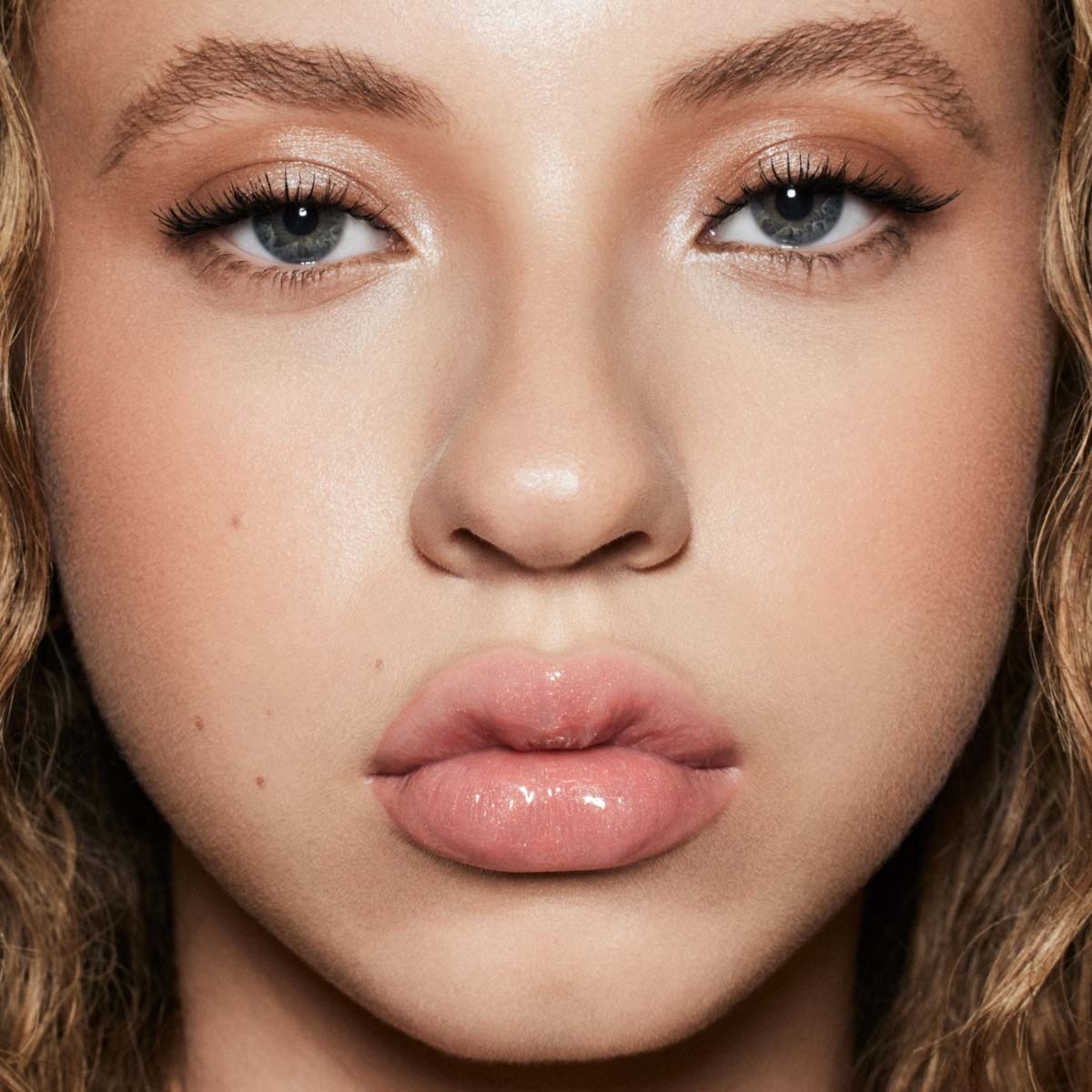 GLOSS BOMB STIX (BARRA DE LABIOS DE BRILLO INTENSO)